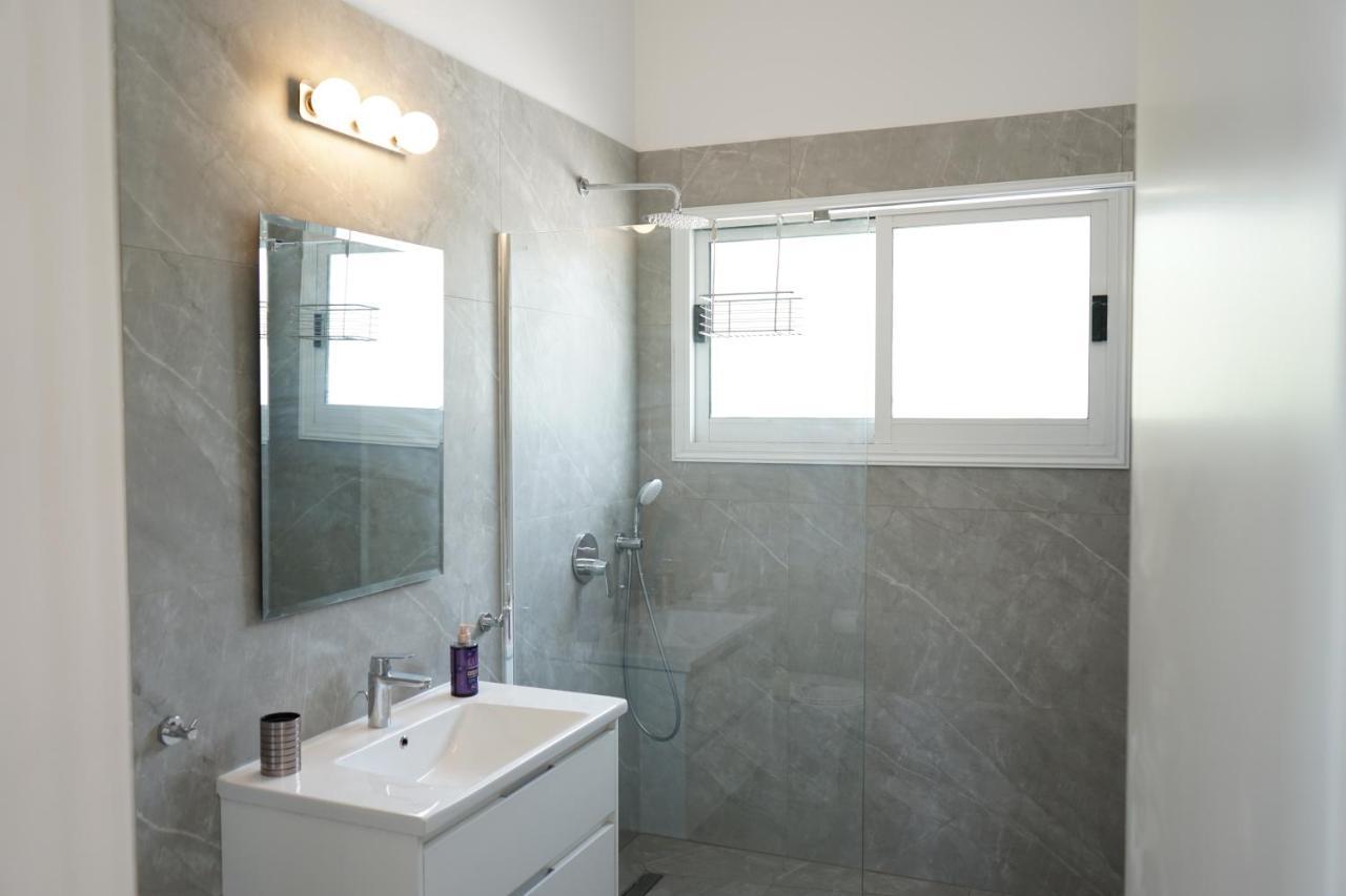 Villa Coral Cove Peyia Bagian luar foto